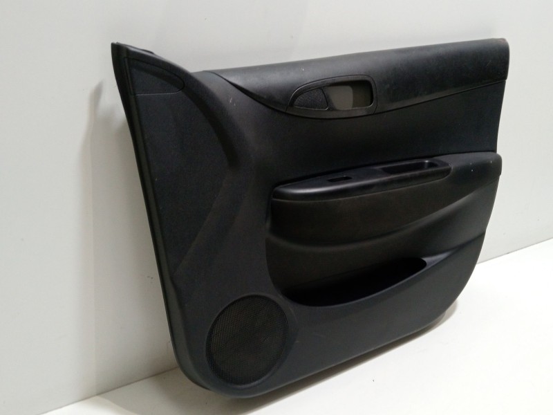 Recambio de guarnecido puerta delantera derecha para hyundai i20 ii (gb, ib) 1.2 referencia OEM IAM 823201J010  