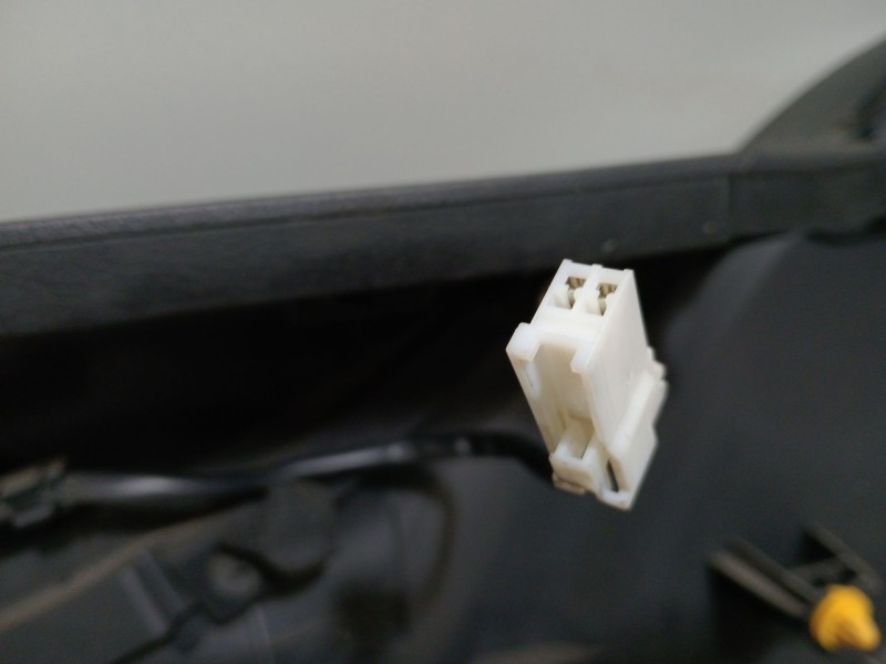 Recambio de guarnecido puerta delantera derecha para hyundai i20 ii (gb, ib) 1.2 referencia OEM IAM 823201J010  