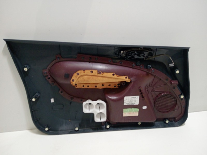 Recambio de guarnecido puerta delantera derecha para ford fiesta (cb1) ghia referencia OEM IAM 8A61B23942  