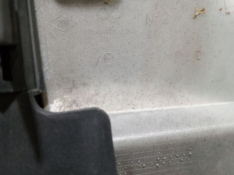 Recambio de paragolpes delantero para renault laguna ii (bg0/1_) 1.8 16v (bg0b, bg0m) referencia OEM IAM 8200008270  