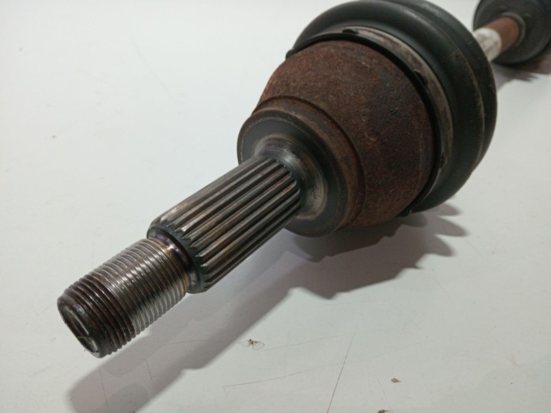 Recambio de transmision delantera derecha para ford fiesta (cb1) ghia referencia OEM IAM 8V513B436CA  