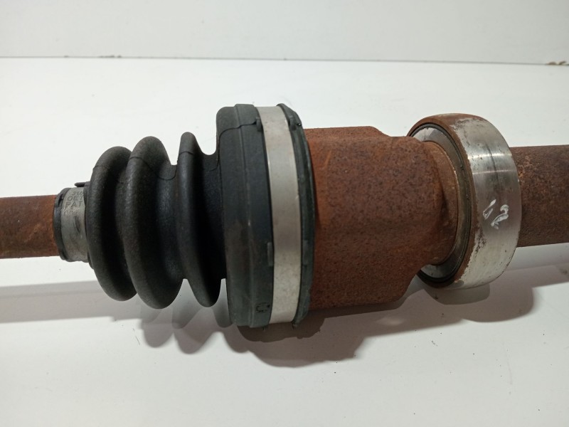 Recambio de transmision delantera derecha para ford fiesta (cb1) ghia referencia OEM IAM 8V513B436CA  