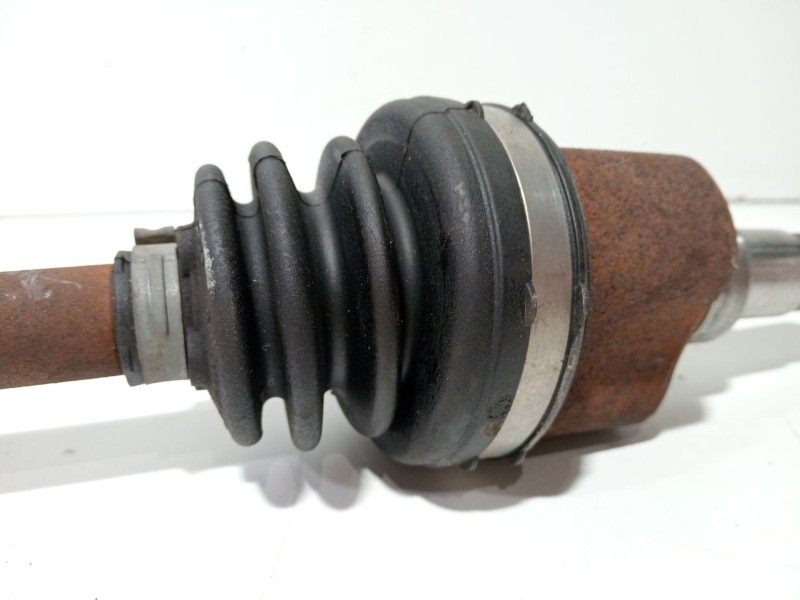 Recambio de transmision delantera izquierda para ford fiesta (cb1) ghia referencia OEM IAM 8V513B437CA  