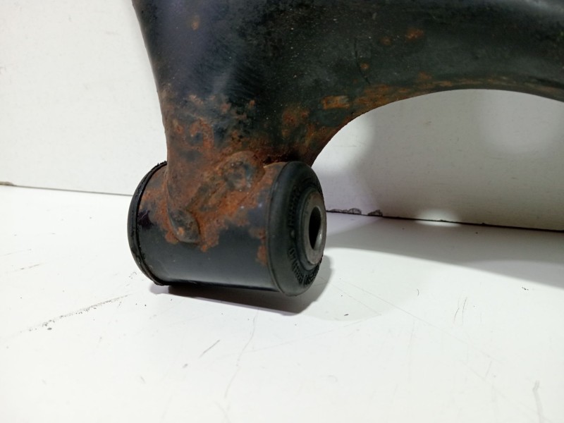 Recambio de brazo suspension inferior delantero derecho para ford fiesta (cb1) ghia referencia OEM IAM GHIA  