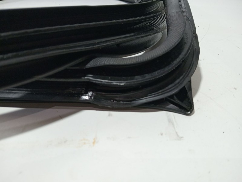 Recambio de gomas contorno puerta para ford fiesta (cb1) ghia referencia OEM IAM GHIA  