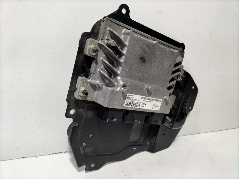 Recambio de centralita motor uce para ford fiesta (cb1) ghia referencia OEM IAM 8V2112A650AFA  