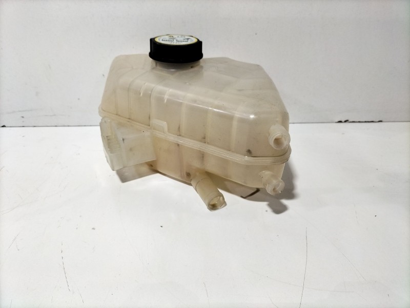 Recambio de deposito expansion para ford fiesta (cb1) ghia referencia OEM IAM 8V218k218  