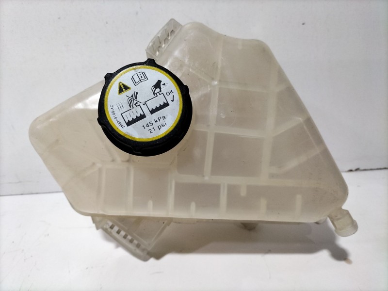 Recambio de deposito expansion para ford fiesta (cb1) ghia referencia OEM IAM 8V218k218  