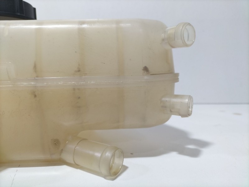 Recambio de deposito expansion para ford fiesta (cb1) ghia referencia OEM IAM 8V218k218  