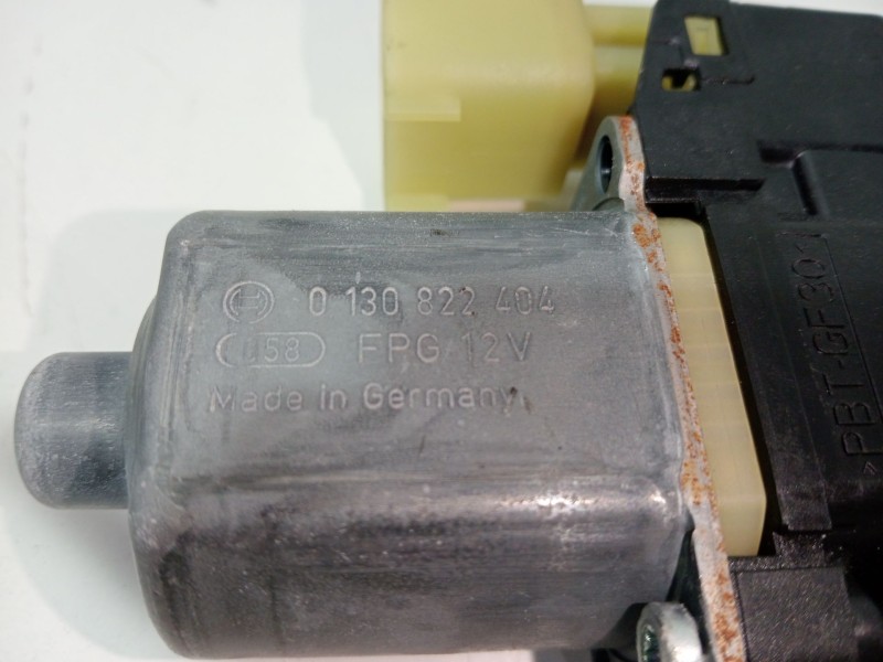 Recambio de motor elevalunas delantero izquierdo para ford fiesta (cb1) ghia referencia OEM IAM 0130822404  