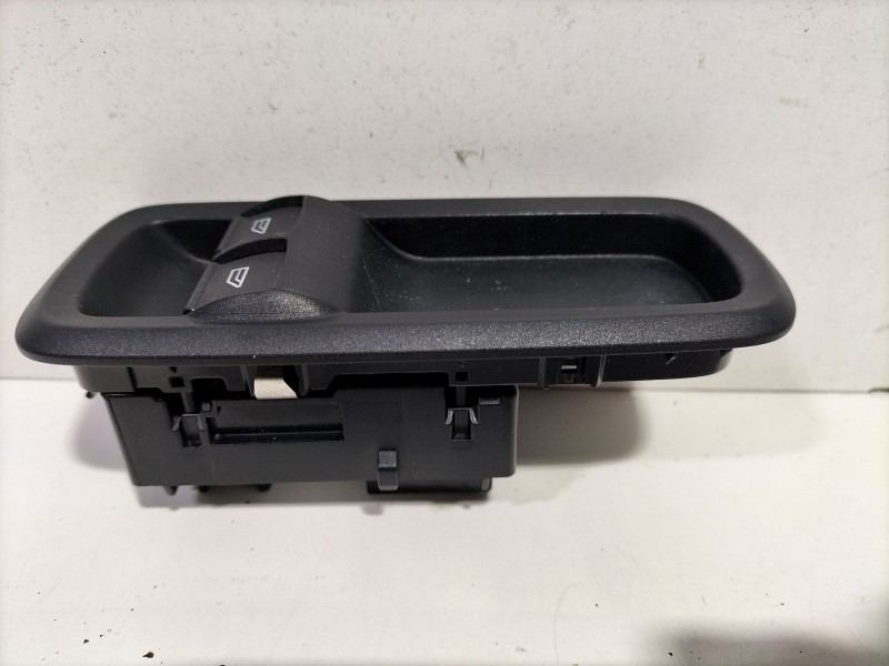 Recambio de mando elevalunas delantero izquierdo para ford fiesta (cb1) ghia referencia OEM IAM 8A6T14A132EC  