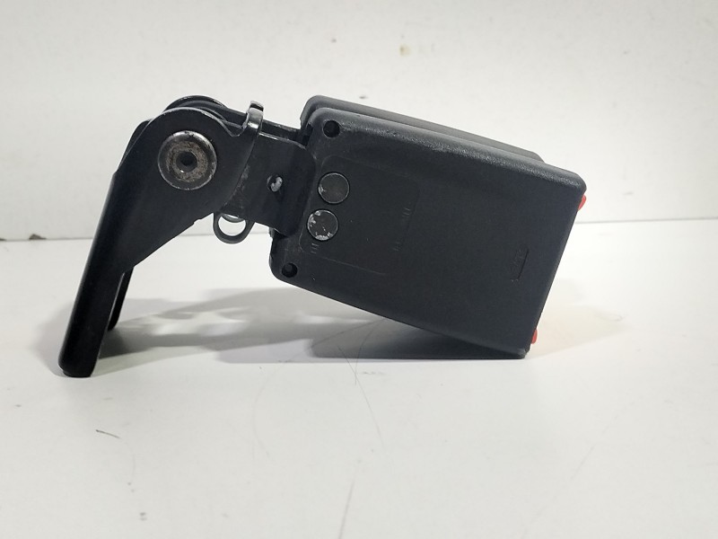 Recambio de anclaje cinturon central para ford fiesta (cb1) ghia referencia OEM IAM   