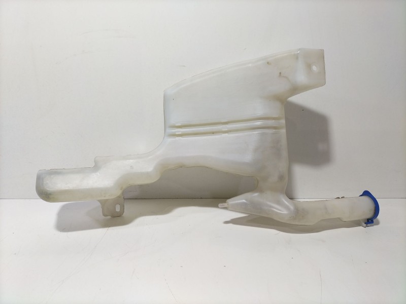 Recambio de deposito limpia para ford fiesta (cb1) ghia referencia OEM IAM 8A6117B613AD  