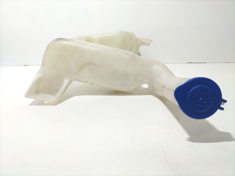 Recambio de deposito limpia para ford fiesta (cb1) ghia referencia OEM IAM 8A6117B613AD  