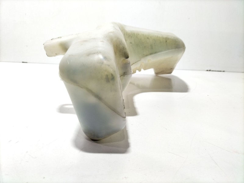 Recambio de deposito limpia para ford fiesta (cb1) ghia referencia OEM IAM 8A6117B613AD  