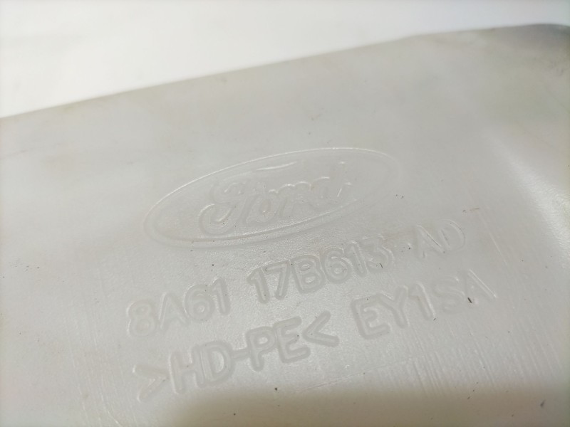 Recambio de deposito limpia para ford fiesta (cb1) ghia referencia OEM IAM 8A6117B613AD  