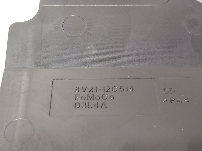 Recambio de moldura para ford fiesta (cb1) ghia referencia OEM IAM 8V2112C514  