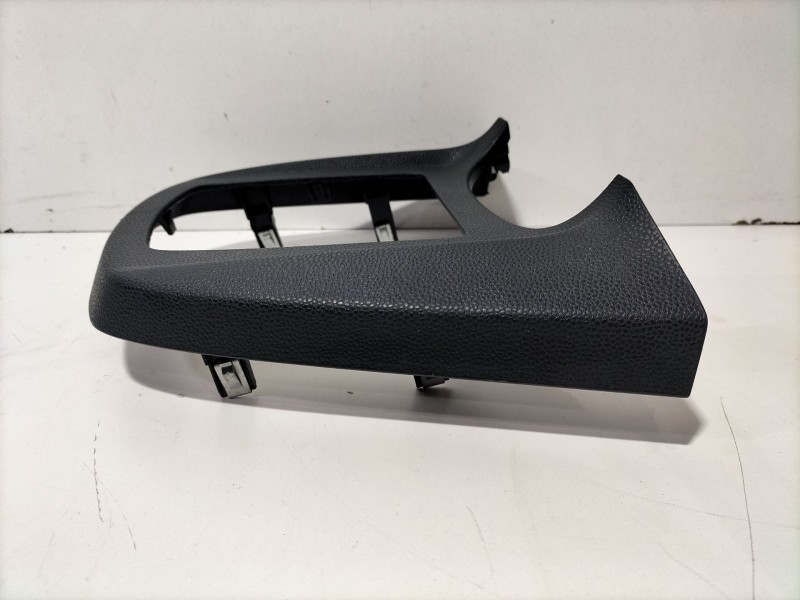 Recambio de moldura para ford fiesta (cb1) ghia referencia OEM IAM 8A61A044H83A  