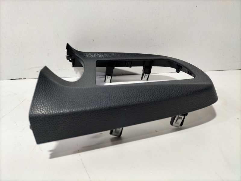 Recambio de moldura para ford fiesta (cb1) ghia referencia OEM IAM 8A61A044H83A  