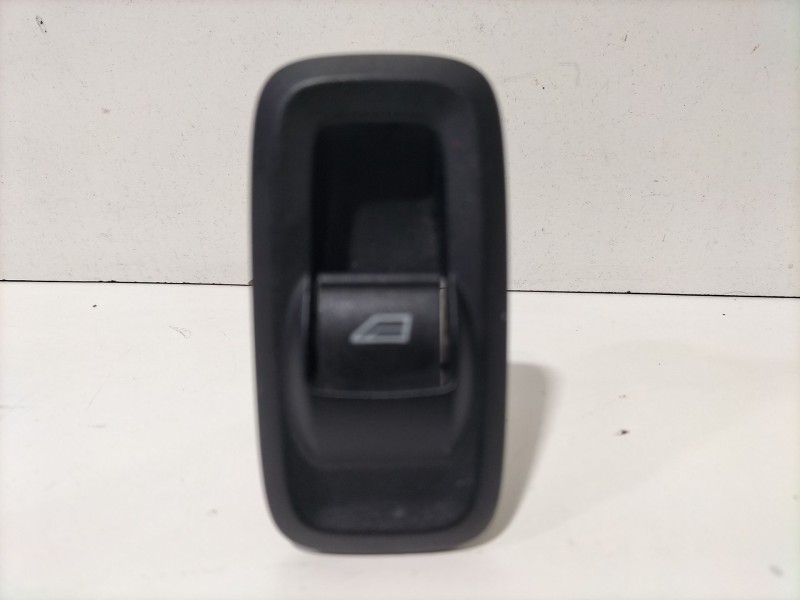 Recambio de mando elevalunas delantero derecho para ford fiesta (cb1) ghia referencia OEM IAM 8A5T14529AA  
