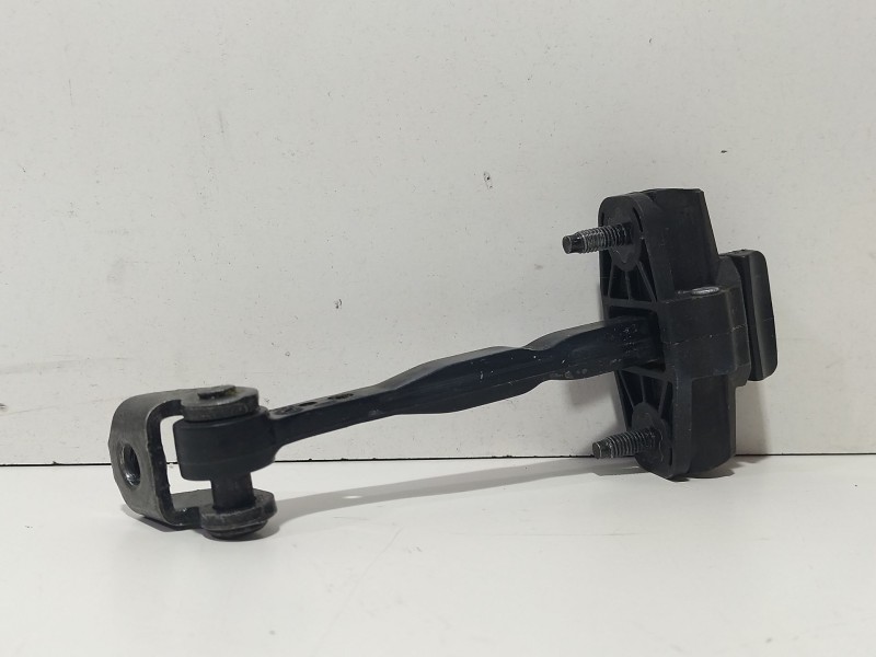 Recambio de retenedor puerta para ford fiesta (cb1) ghia referencia OEM IAM FIESTA(CB1)Ghia2008-01600.0120CVCajadecambios5veloci