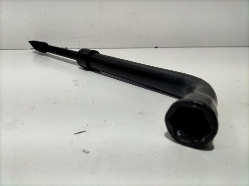 Recambio de llave rueda para ford fiesta (cb1) ghia referencia OEM IAM FIESTA(CB1)Ghia2008-01600.0120CVCajadecambios5velocidades