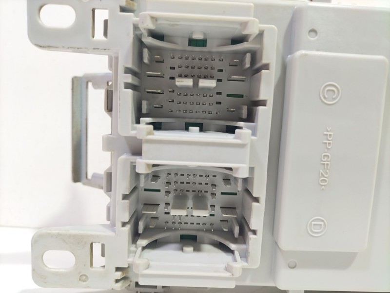 Recambio de caja reles / fusibles para hyundai i20 ii (gb, ib) 1.2 referencia OEM IAM C85601S56  