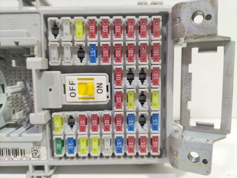 Recambio de caja reles / fusibles para hyundai i20 ii (gb, ib) 1.2 referencia OEM IAM C85601S56  