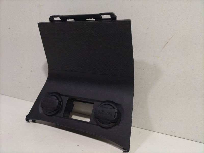 Recambio de moldura para hyundai i20 ii (gb, ib) 1.2 referencia OEM IAM H84621C8000  