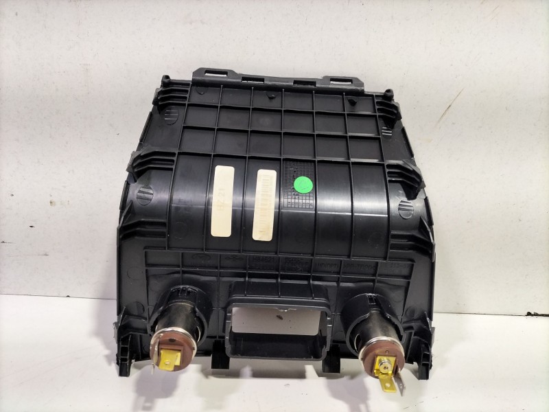 Recambio de moldura para hyundai i20 ii (gb, ib) 1.2 referencia OEM IAM H84621C8000  