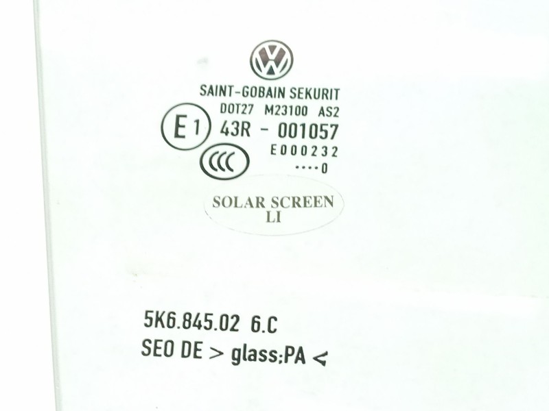 Recambio de luna trasera derecha para volkswagen golf vi (5k1) 1.6 tdi referencia OEM IAM 5K6845026  