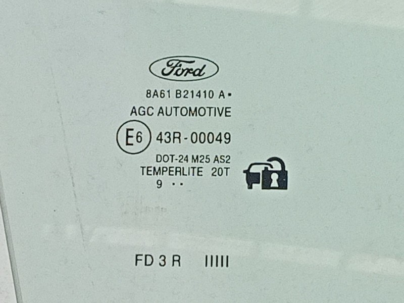 Recambio de luna delantera derecha para ford fiesta (cb1) ghia referencia OEM IAM 43R00049  