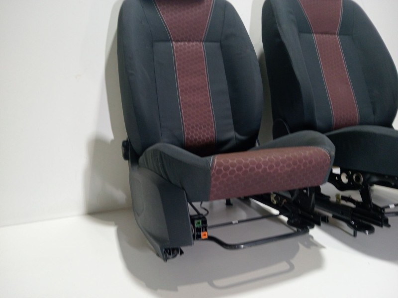 Recambio de juego asientos completo para ford fiesta (cb1) ghia referencia OEM IAM FORDFIESTA(CB1)´2010Ghia  