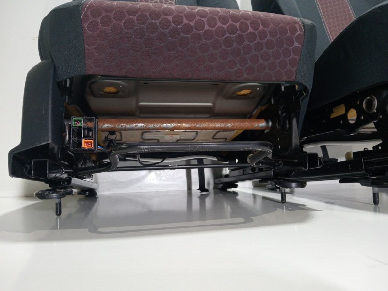 Recambio de juego asientos completo para ford fiesta (cb1) ghia referencia OEM IAM FORDFIESTA(CB1)´2010Ghia  