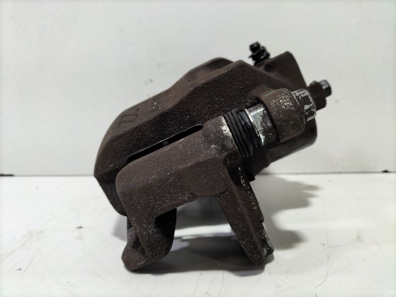 Recambio de pinza freno delantera derecha para hyundai i20 ii (gb, ib) 1.2 referencia OEM IAM 58190C8A00  