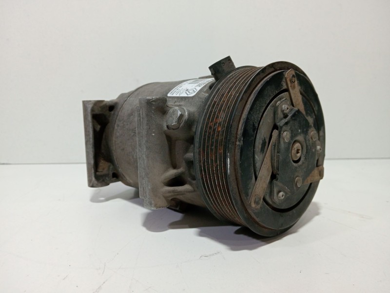 Recambio de compresor aire acondicionado para renault megane ii (bm0/1_, cm0/1_) 1.9 dci referencia OEM IAM 8200678499  