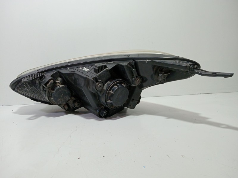 Recambio de faro derecho para hyundai i20 i (pb, pbt) 1.2 referencia OEM IAM 921024p500  