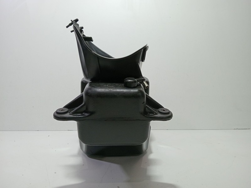 Recambio de deposito combustible para yamaha 500 tmax referencia OEM IAM YAMAHA500TMAX´2009???motorj403e  