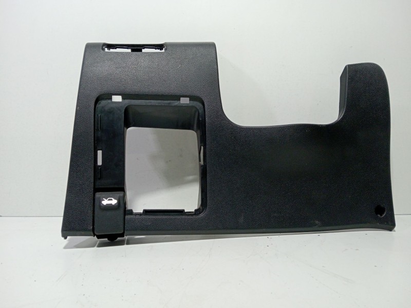 Recambio de moldura para hyundai i20 ii (gb, ib) 1.2 referencia OEM IAM 84751c8000  