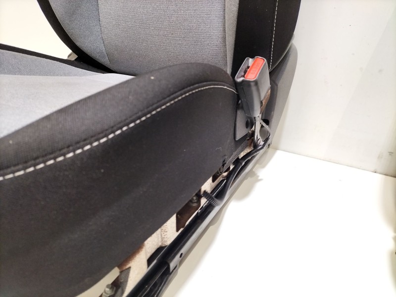 Recambio de juego asientos completo para hyundai i20 ii (gb, ib) 1.2 referencia OEM IAM G4LA  