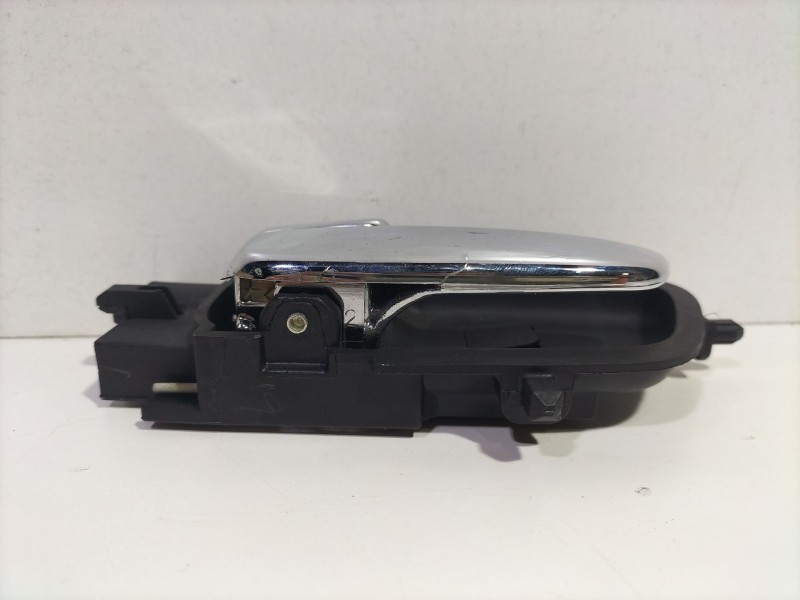 Recambio de maneta interior trasera izquierda para hyundai i20 i (pb, pbt) 1.2 referencia OEM IAM 826101J000  