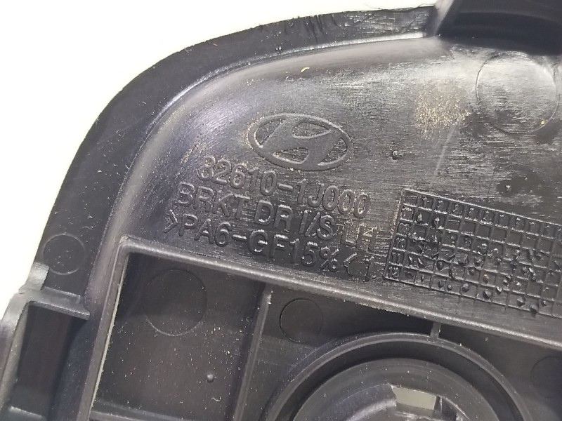 Recambio de maneta interior trasera izquierda para hyundai i20 i (pb, pbt) 1.2 referencia OEM IAM 826101J000  