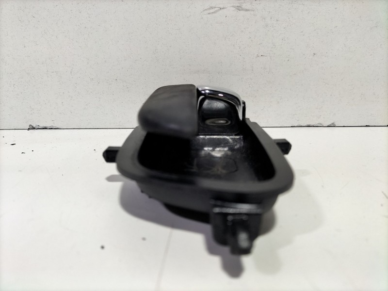 Recambio de maneta interior delantera izquierda para hyundai i20 i (pb, pbt) 1.2 referencia OEM IAM 826101j000  