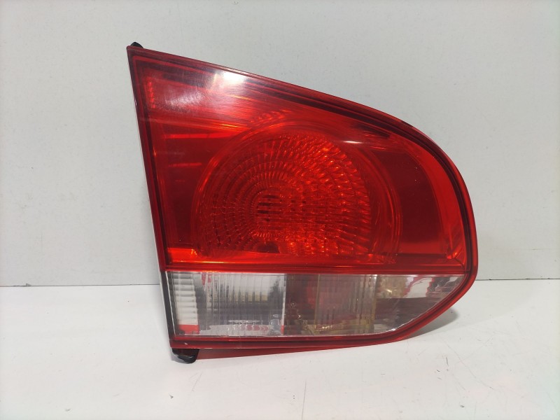 Recambio de piloto trasero izquierdo de porton para volkswagen golf vi (5k1) 1.6 tdi referencia OEM IAM 5K0945107  