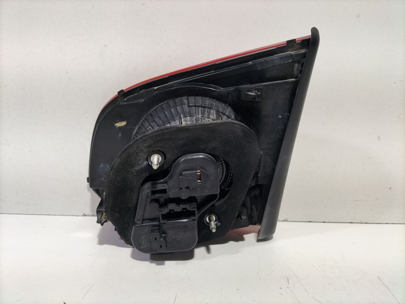 Recambio de piloto trasero izquierdo de porton para volkswagen golf vi (5k1) 1.6 tdi referencia OEM IAM 5K0945107  