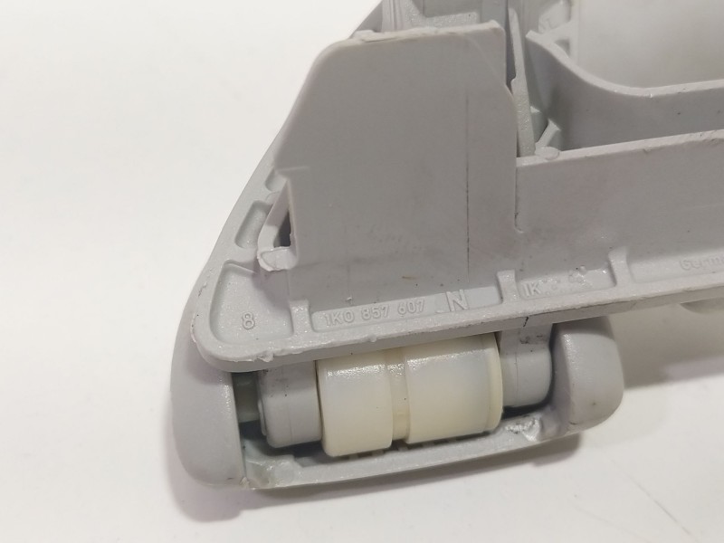 Recambio de asidero para volkswagen golf vi (5k1) 1.6 tdi referencia OEM IAM 1K0857607  