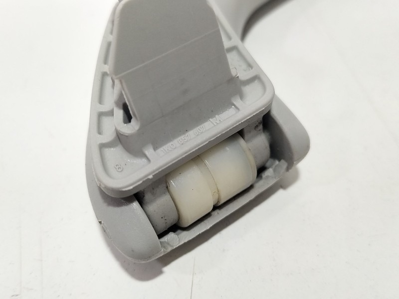 Recambio de asidero para volkswagen golf vi (5k1) 1.6 tdi referencia OEM IAM 1K0857607  