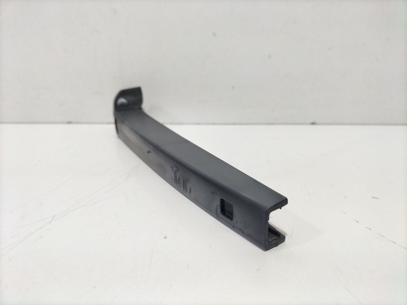 Recambio de brazo limpia trasero para volkswagen golf vi (5k1) 1.6 tdi referencia OEM IAM 5K6955707B  