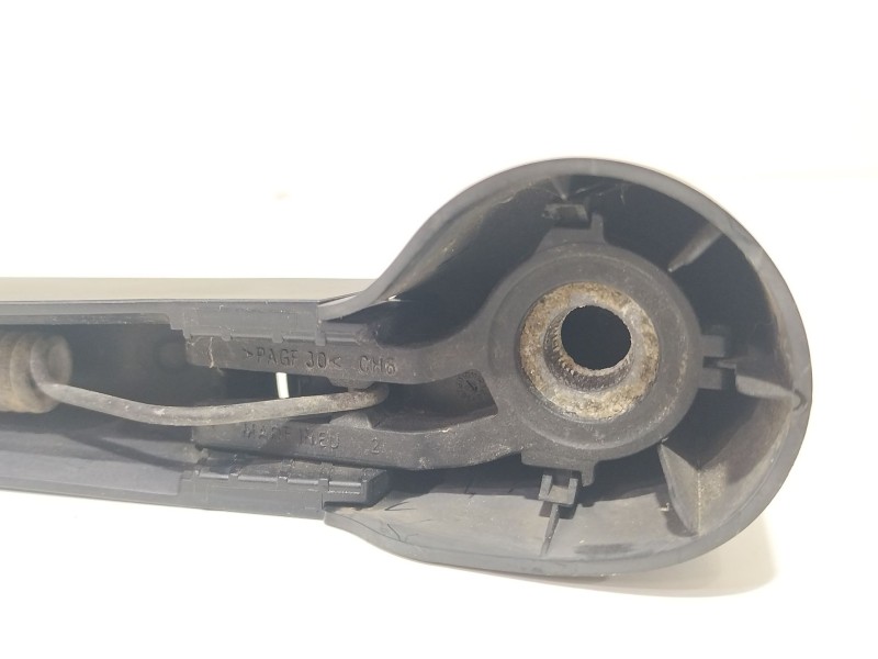 Recambio de brazo limpia trasero para volkswagen golf vi (5k1) 1.6 tdi referencia OEM IAM 5K6955707B  