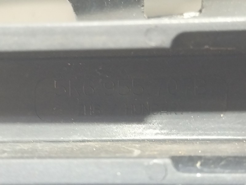 Recambio de brazo limpia trasero para volkswagen golf vi (5k1) 1.6 tdi referencia OEM IAM 5K6955707B  